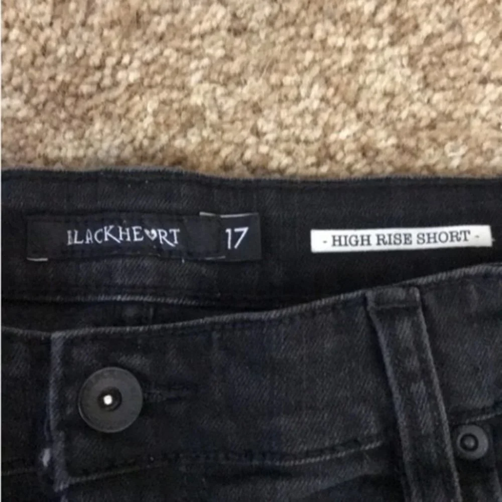 Hot Topic Blackheart High Rose Patch Short… - Picture 2 of 6
